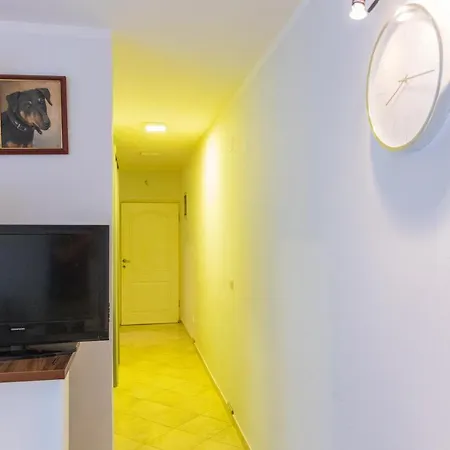 Apt Stoja Beach - 50M From The Sea !! Pula