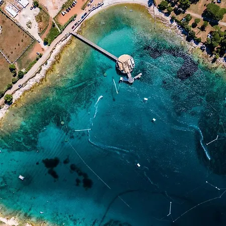 Apt Stoja Beach - 50M From The Sea !!